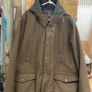 Bass men’s quilted jacket with removable insert/ hood, made from nylon and wool